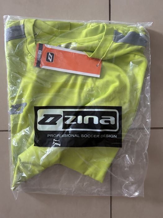 Zestaw piłkarski Zina koszulka + getry rozm. M