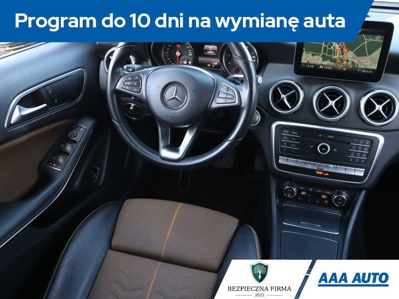 Mercedes-Benz GLA GLA 220 4MATIC AMG line , Salon Polska, Serwis ASO, Automat, Skóra,
