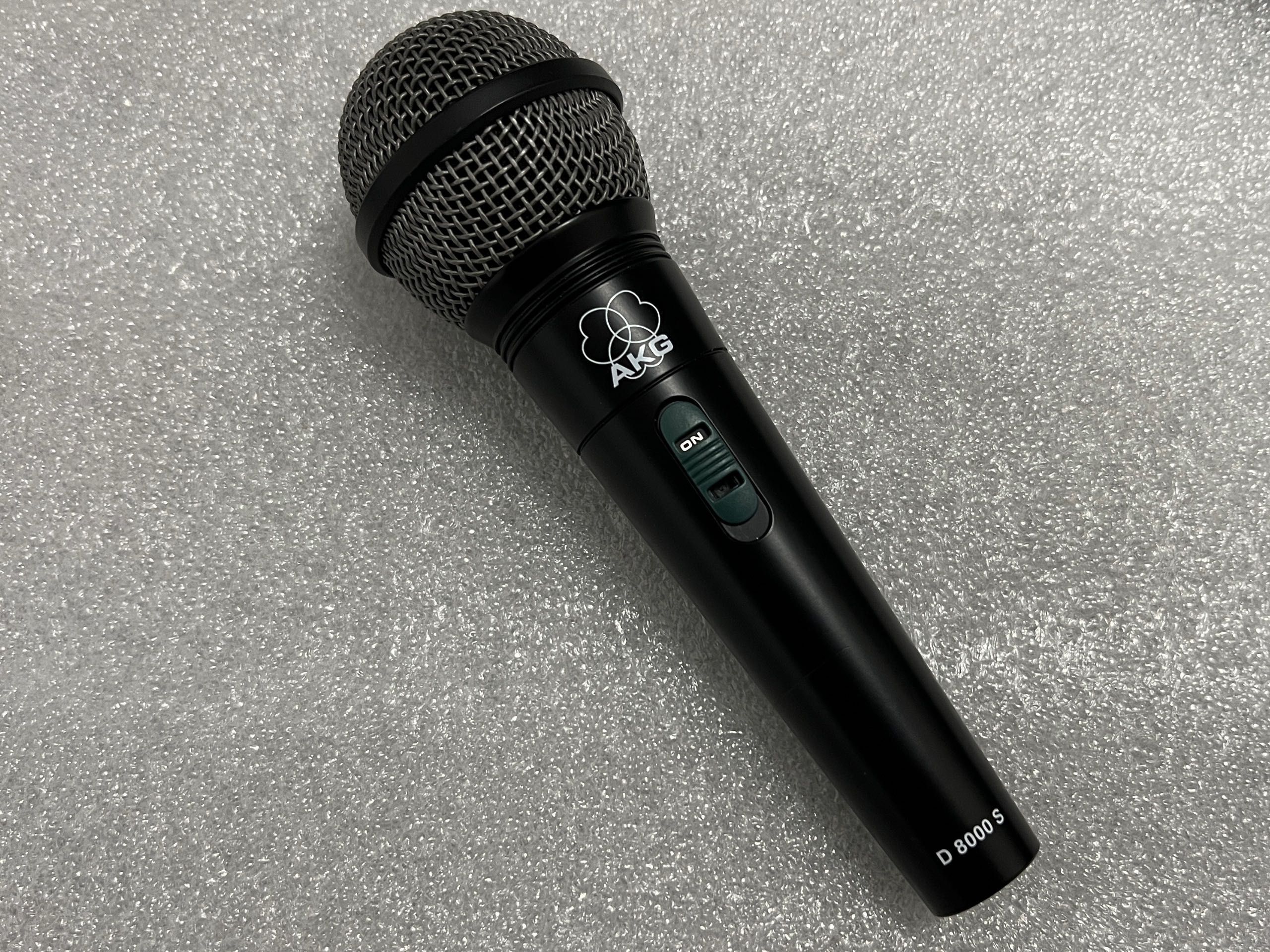 Mikrofon dynamiczny AKG D 8000S + przewód miniJack-XLR 10 metrów