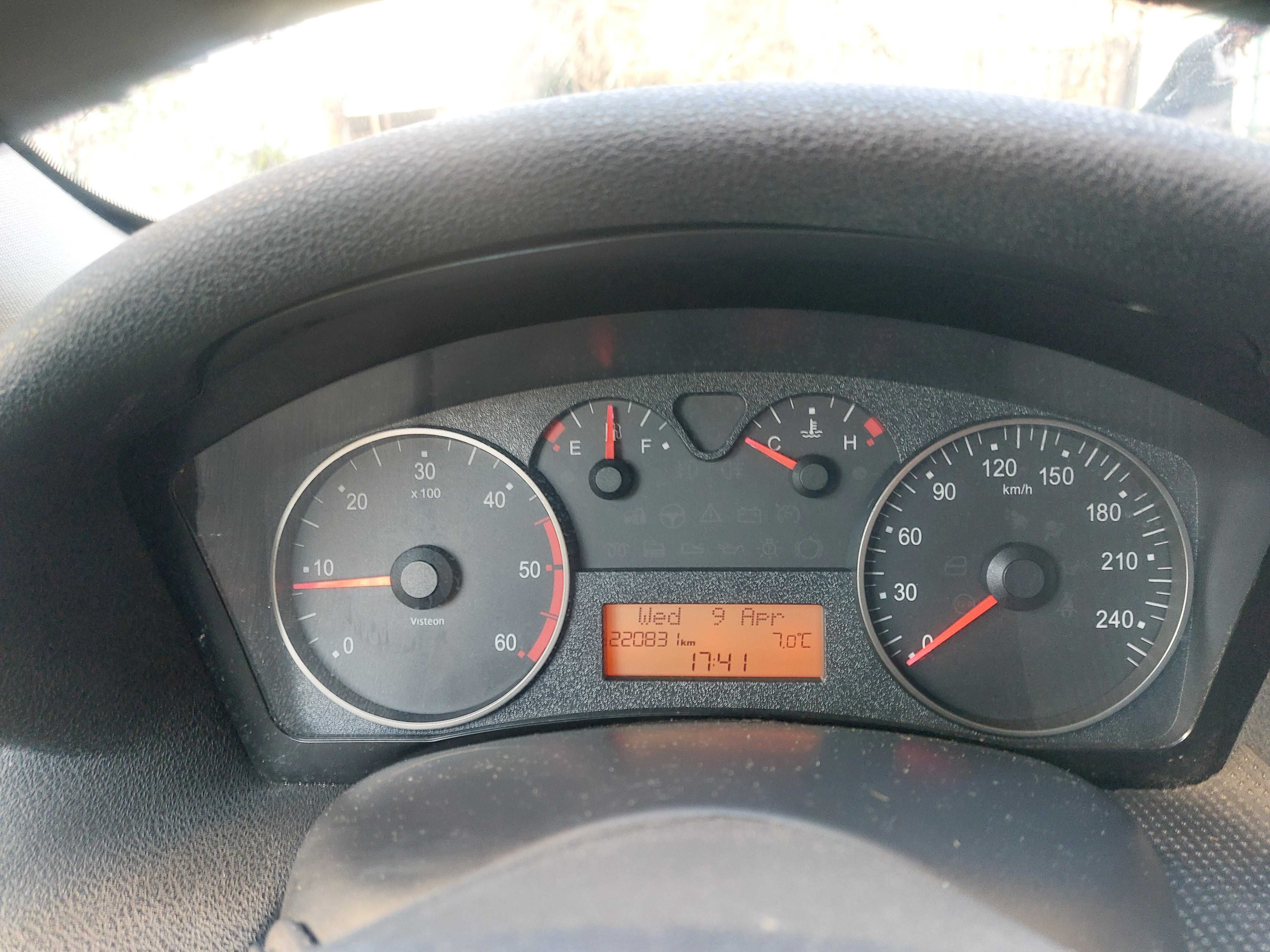 Srebrny Fiat Stilo 2004