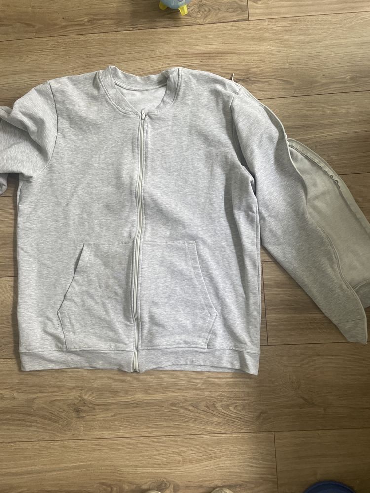 Bluza z odpinanym lewym rekawem i workiem zabezpiczjacym do kapieli