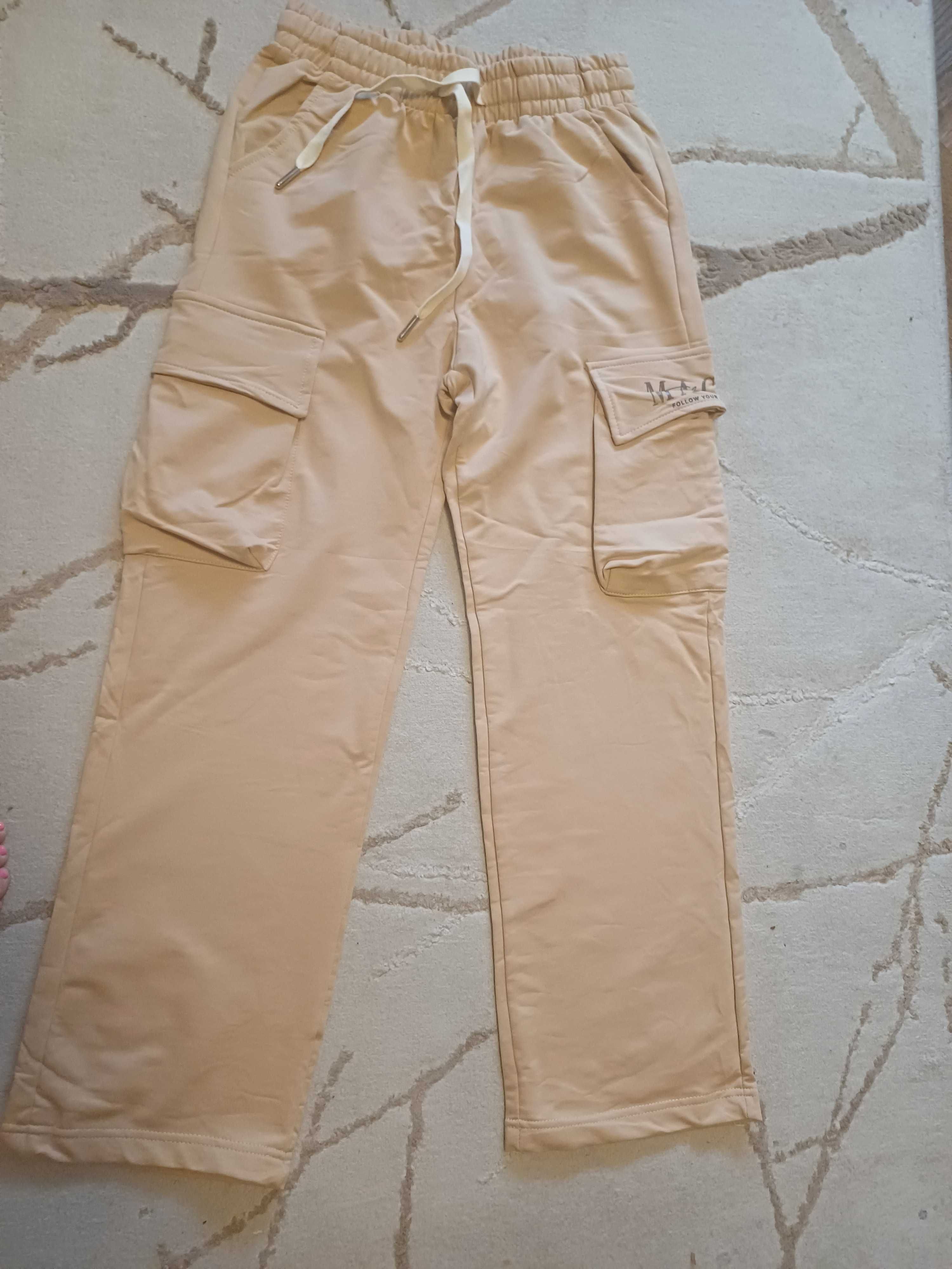 Nowe dresy dziewczęce r158