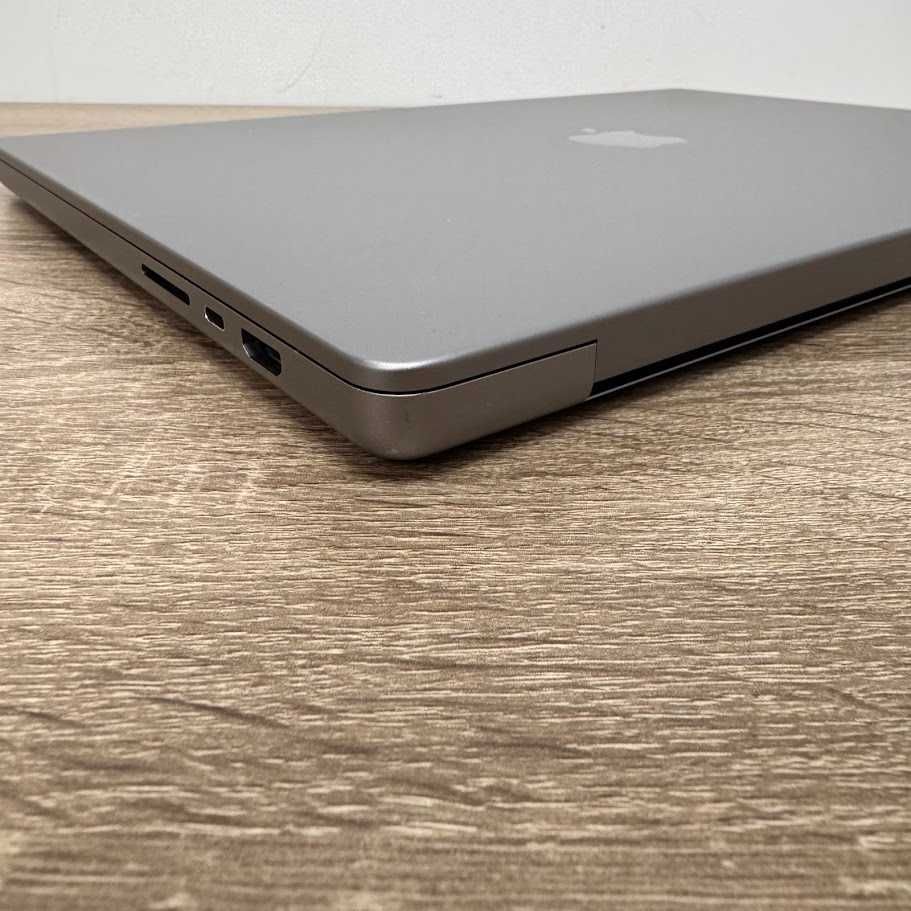 Macbook Pro 16" 2021 A2485 M1 Pro / 32Gb DDR5 / SSD 512Gb (код:M0569)