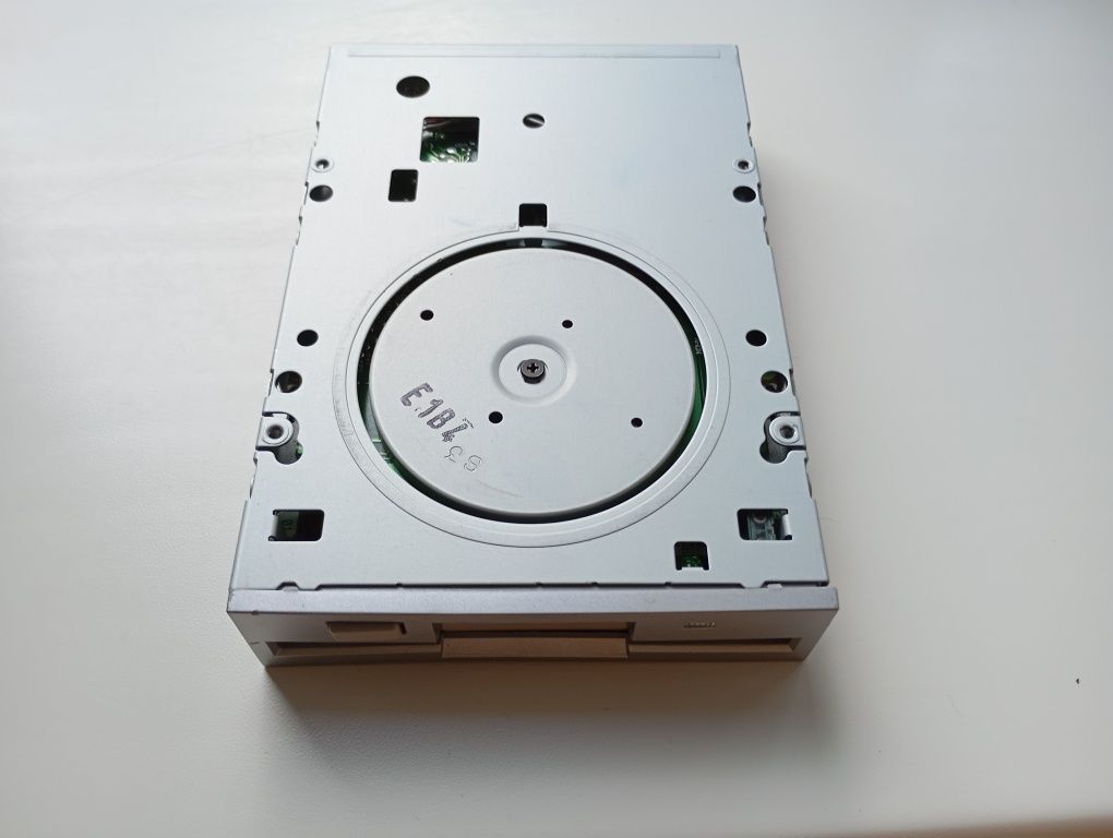 Флопі-дисковод 3.5" (Floppy Drive FDD)