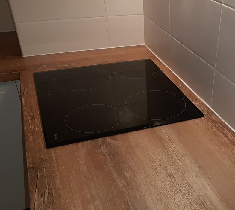 Gazownik Podłączenie gazu kuchni gazowej elektrycznej piecyk Junkers