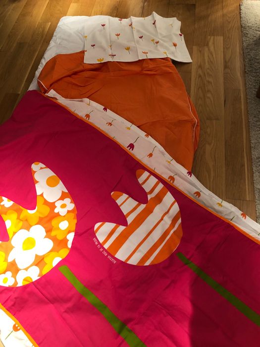 Vendo saco de dormir completo para cama/beliche de 0,90cm de menina.