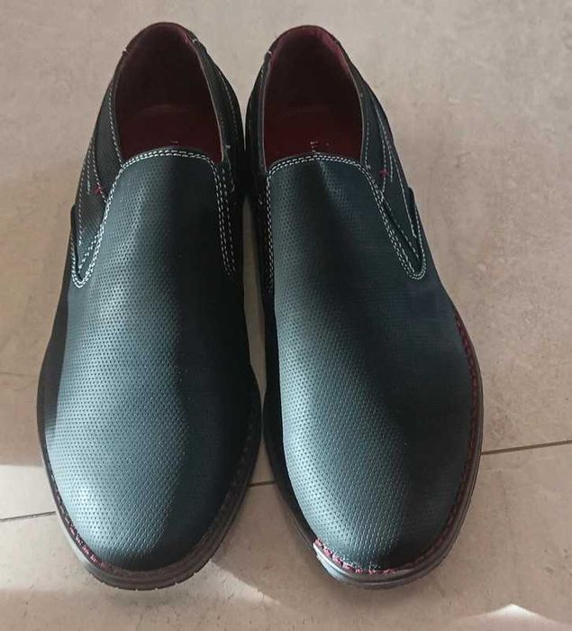 Męskie czarne wsuwane buty półbuty