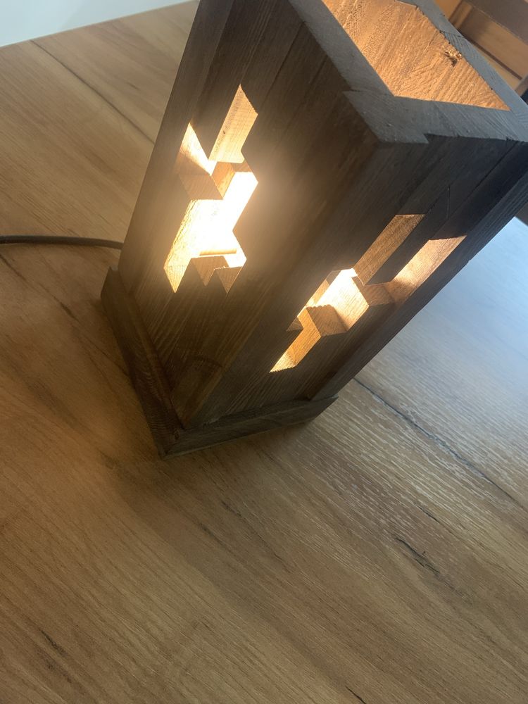 Hand made drewniana lampka