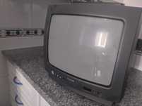 Televisão de cozinha *oferece-se*