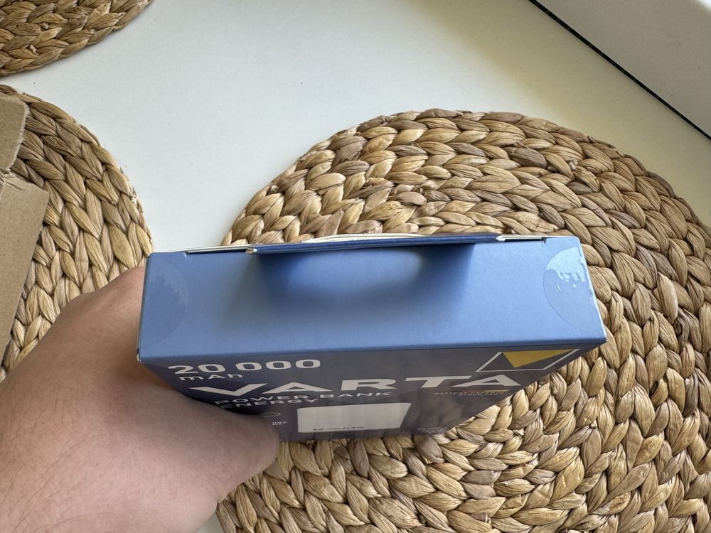 Продам повербанк из Германии Varta 20 000mah