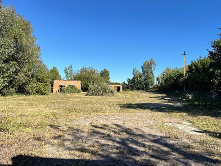 Продаються нежитлові приміщення! Промислова зона! Над дорогою! Млинів!