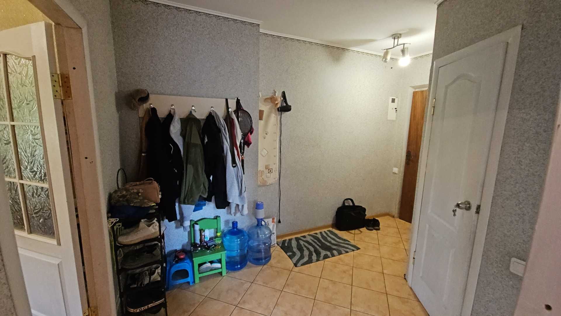Двох кімнатна квартира з ремонтом - район ЦИНС.