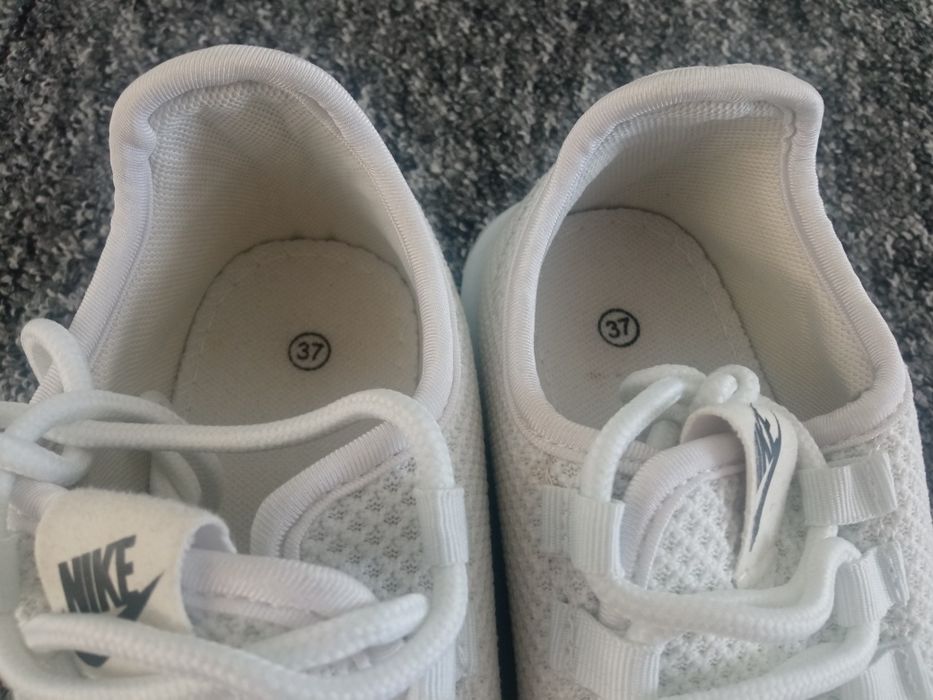 Buty Nike białe lekkie r. 37