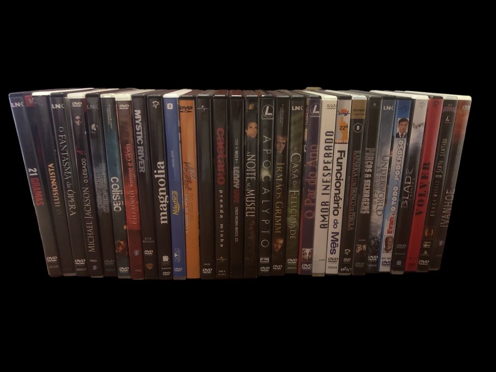Trinta DVD - concertos; filmes.
