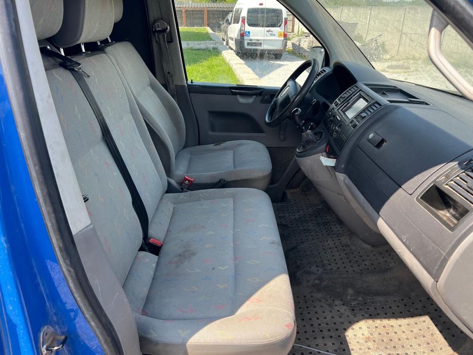 Fotel dwòjka prawy przòd vw t5