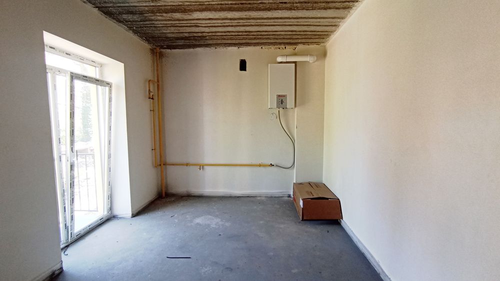 Квартира з ГАЗОМ та БАЛКОНОМ! Чистова штукатурка та стяжка підлоги!