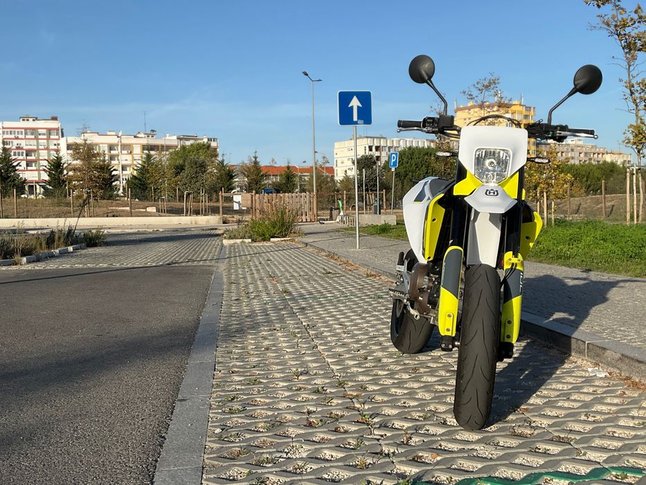 Husqvarna 701 Supermoto 2021