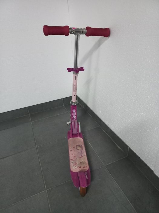 Trotinete criança cor-de-rosa