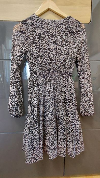 Zwiewna sukienka w panterkę MOHITO / XXS