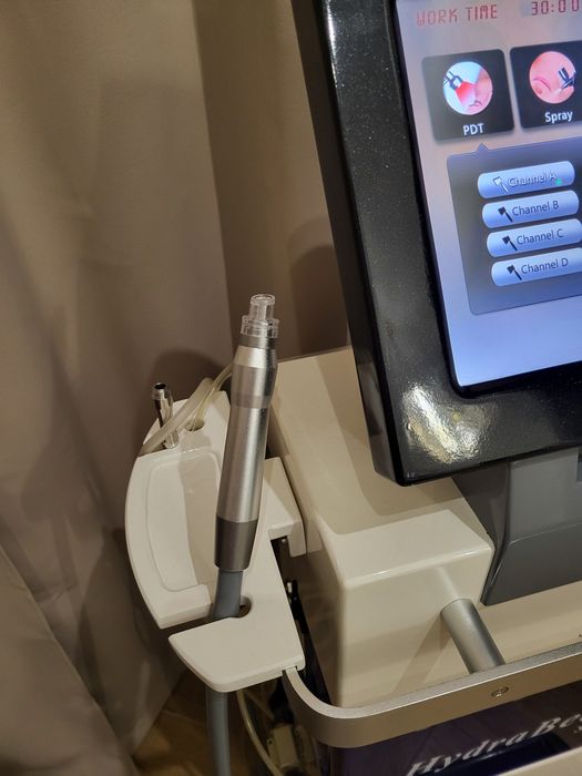 Косметологічний комбайн HydraBeauty