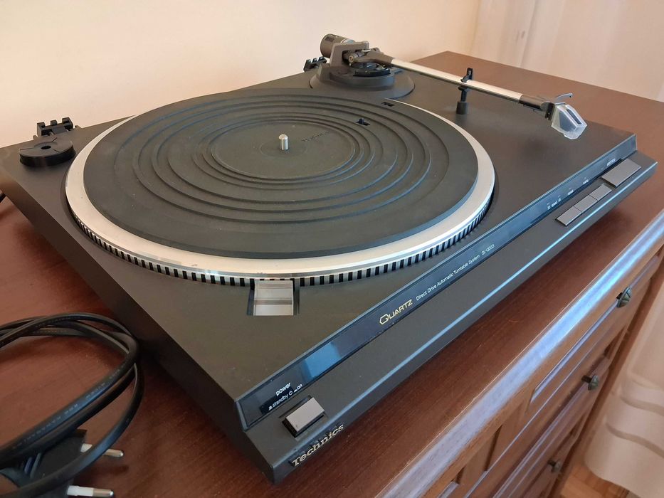 Gramofon Technics SL-QD33 Made in Japan