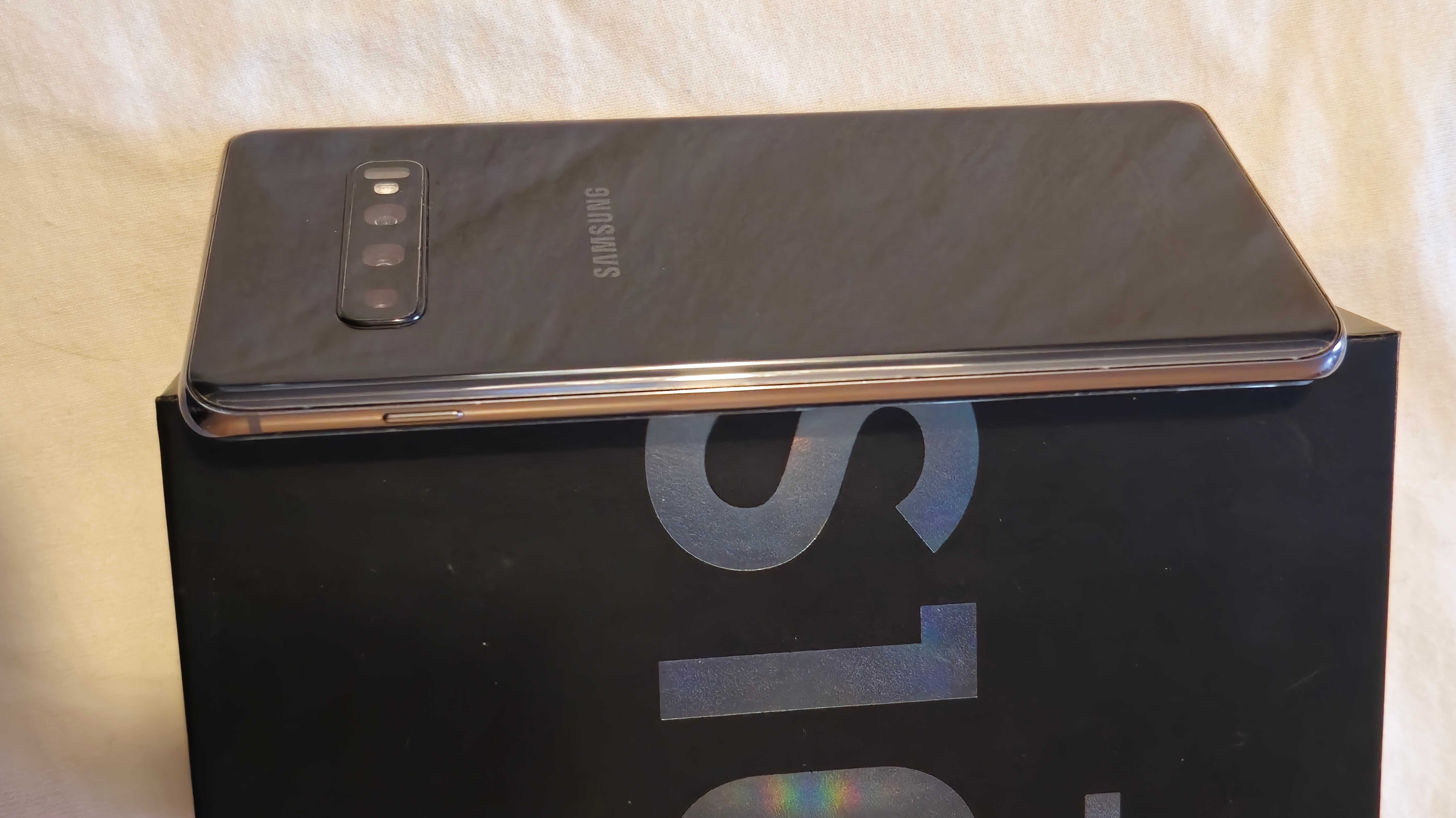 Samsung Galaxy S10+ Plus czarny stan b.dobry gratisy