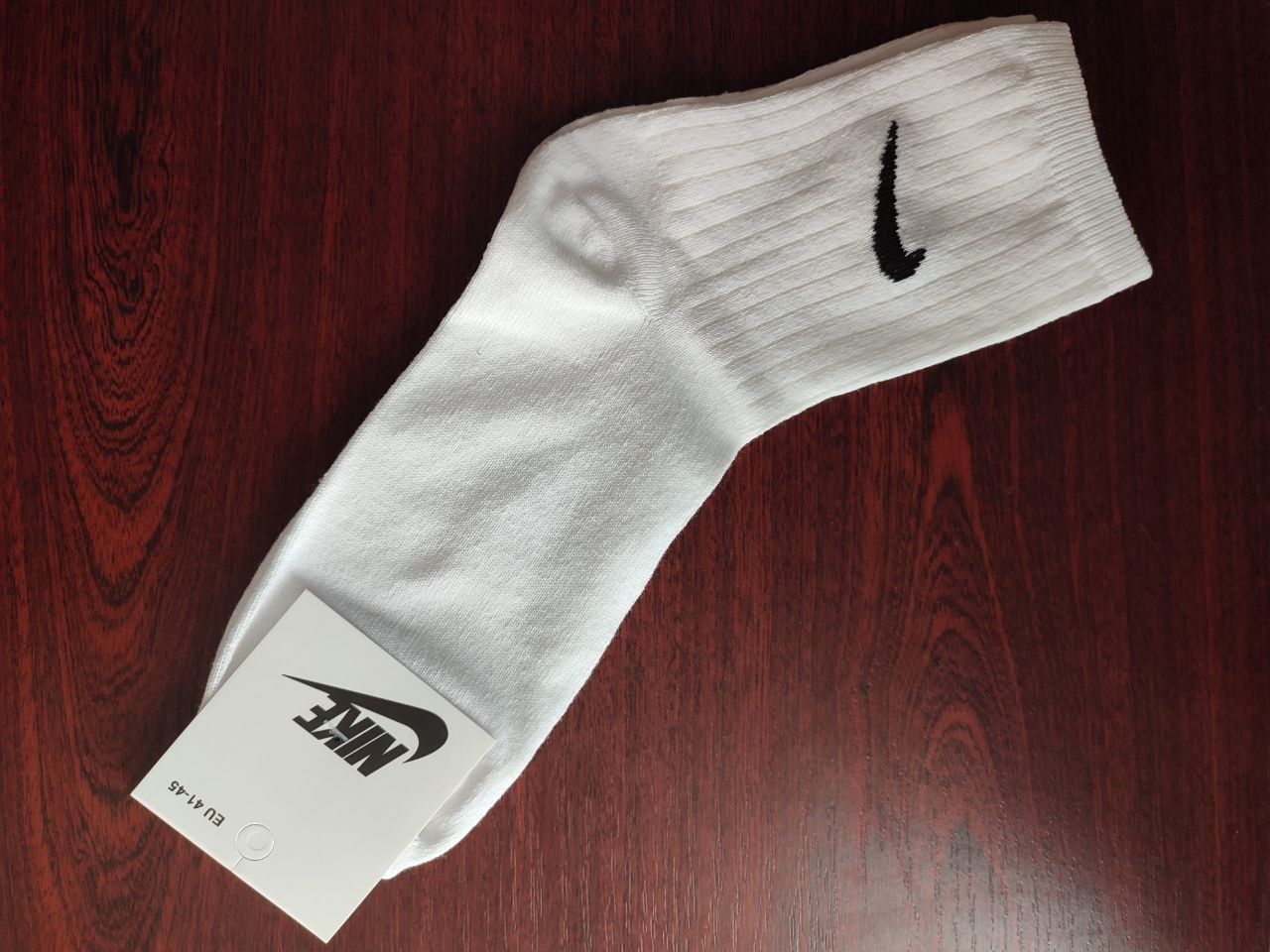 Білі шкарпетки Nike - преміум якості!