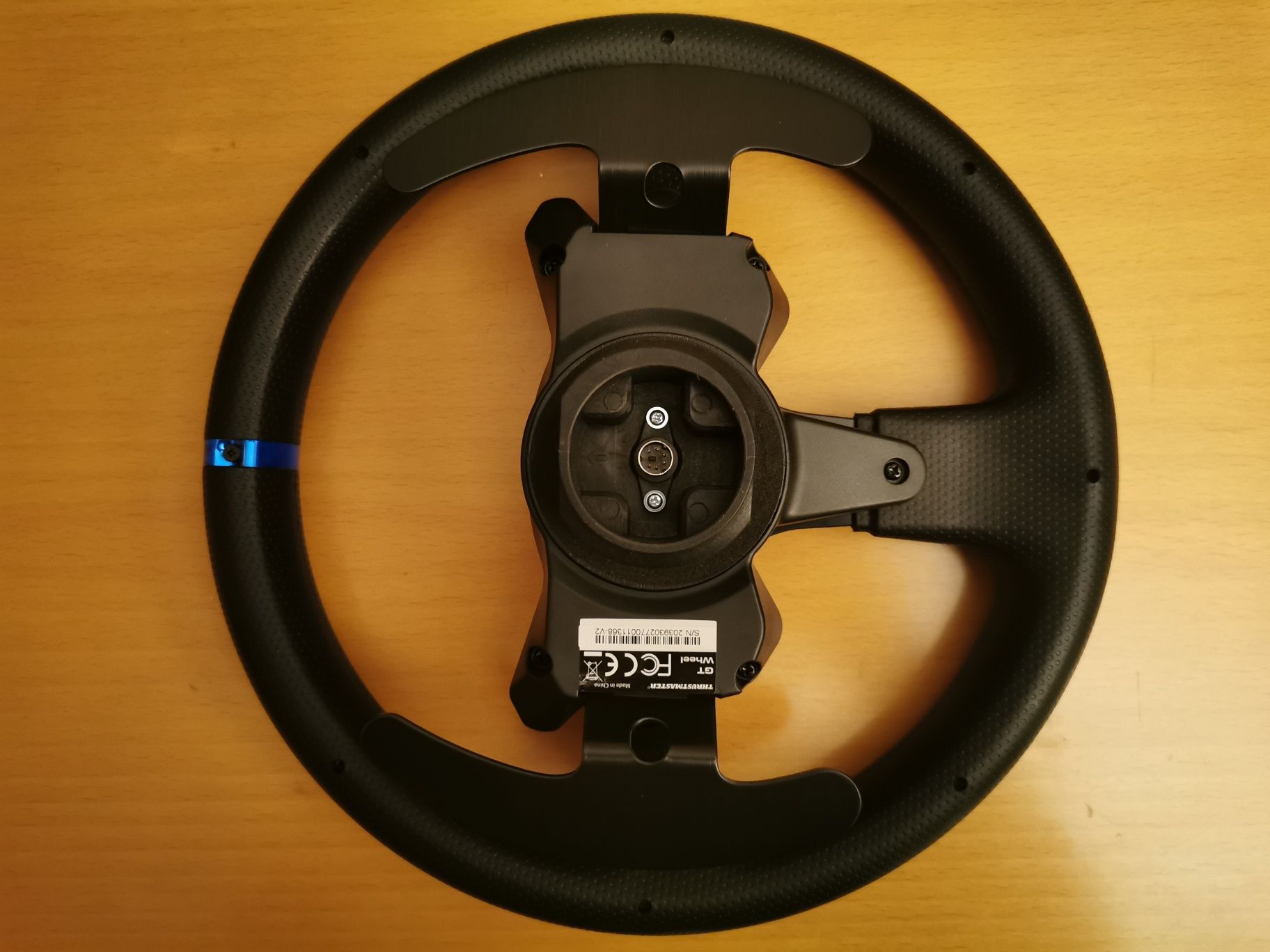 Volante Thrustmaster GT Edition