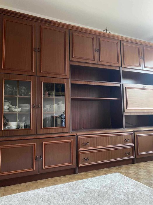 Drewniana meblościanka