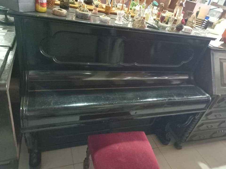 Piano de Madeira