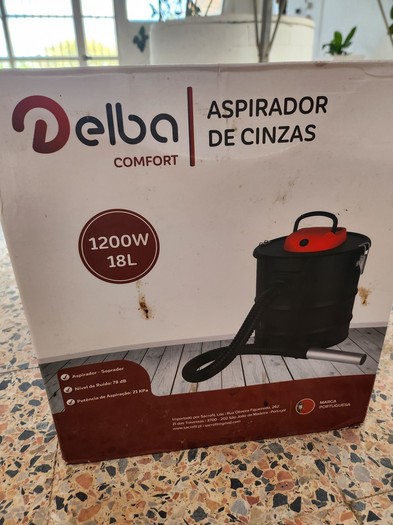 Aspirador de cinzas