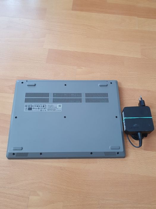 LENOVO Ideapad 3 14ADA05  Ryzen 3  4/256GB