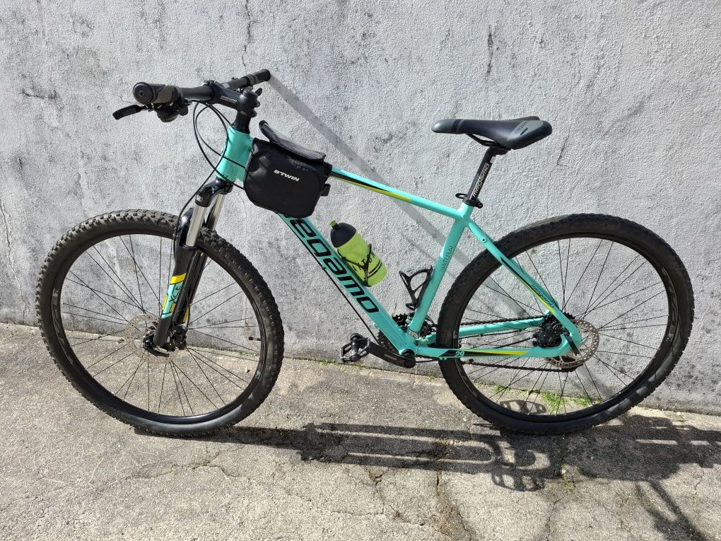 Bicicleta BTT Megamo, tamanho 29, em rigoroso estado.