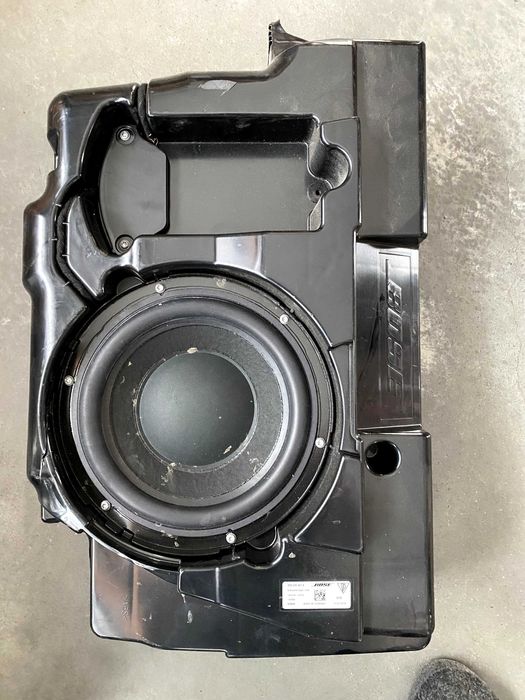 Porsche MACAN  BOSE subwoofer 95b035481b