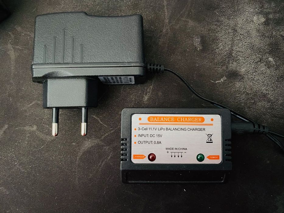 Baterias LiPo for RC Batteries 3S and a charger for sale