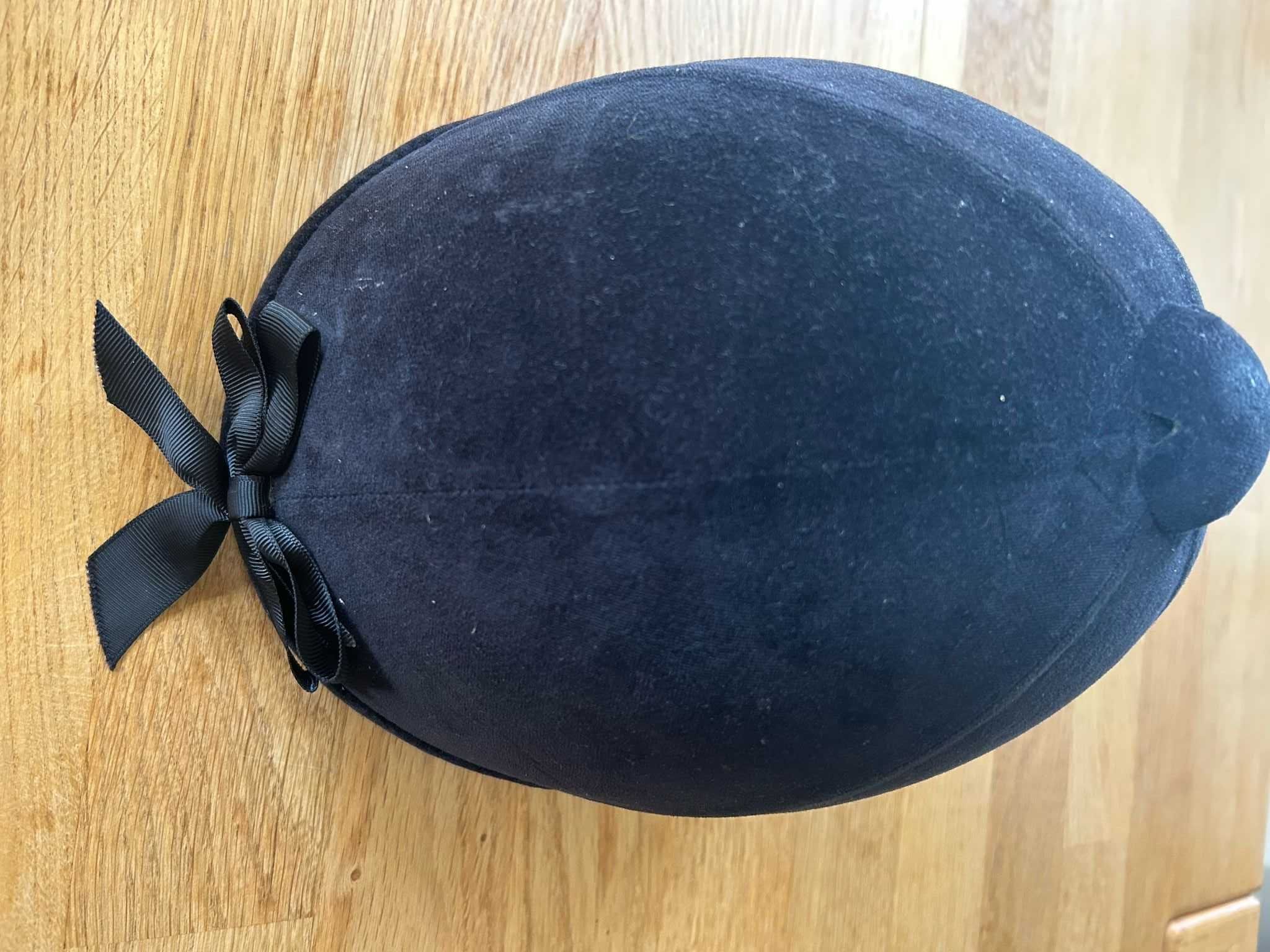 yoczek / kask jeździecki Charles Owen r. 53  -jak NOWY