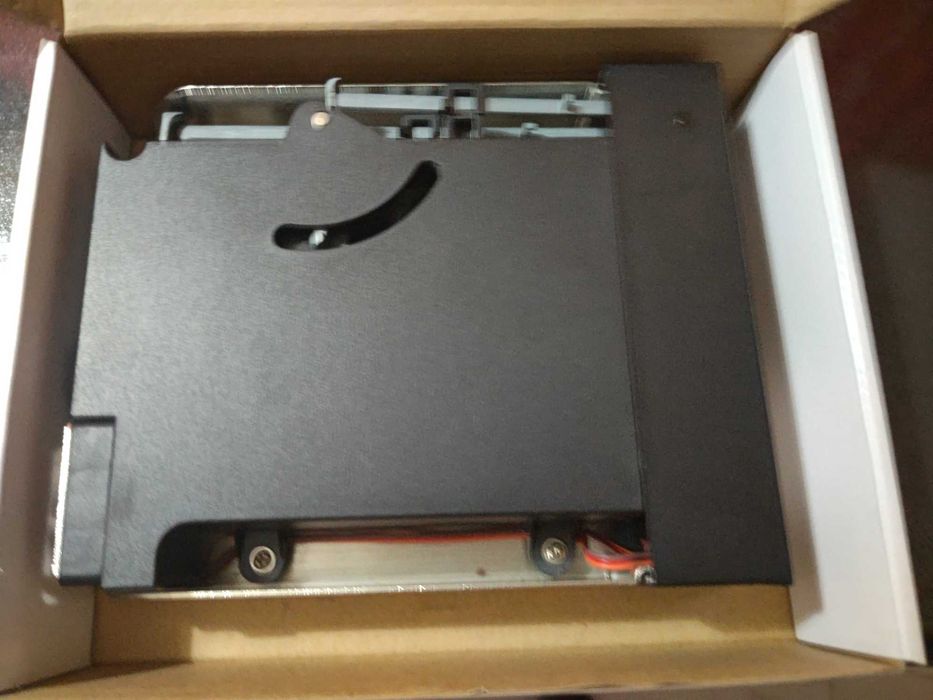 StarTech enclosure 5.25" Hot Swap Mobile Rack para discos 2.5" e 3.5"