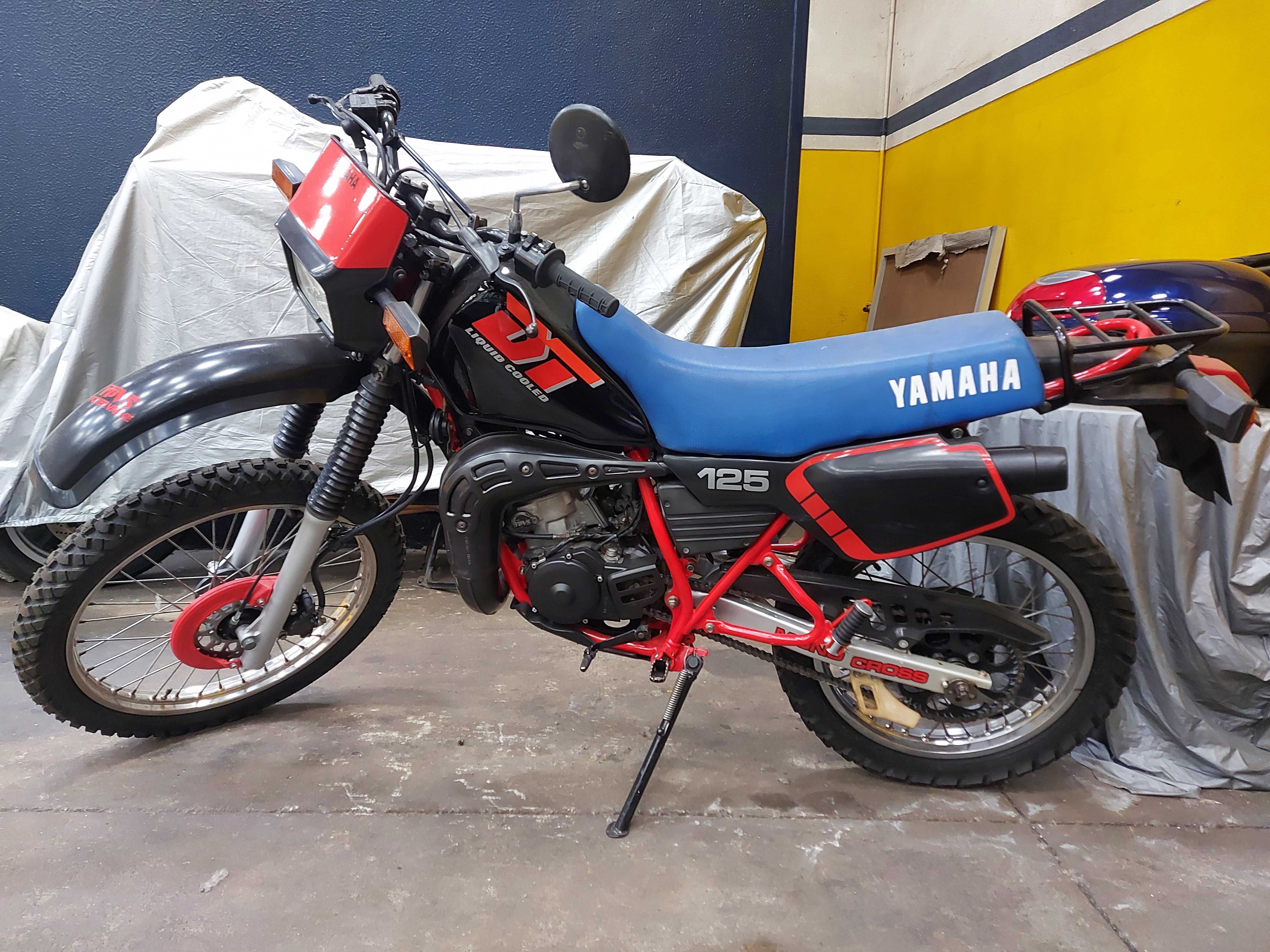 SUZUKI RGV 250 + Yamaha DT LC 125 YPVS