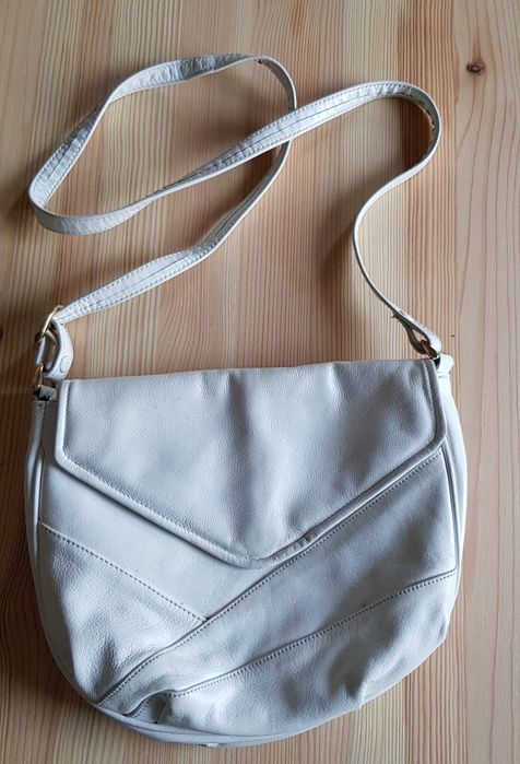 Torebka skórzana biała