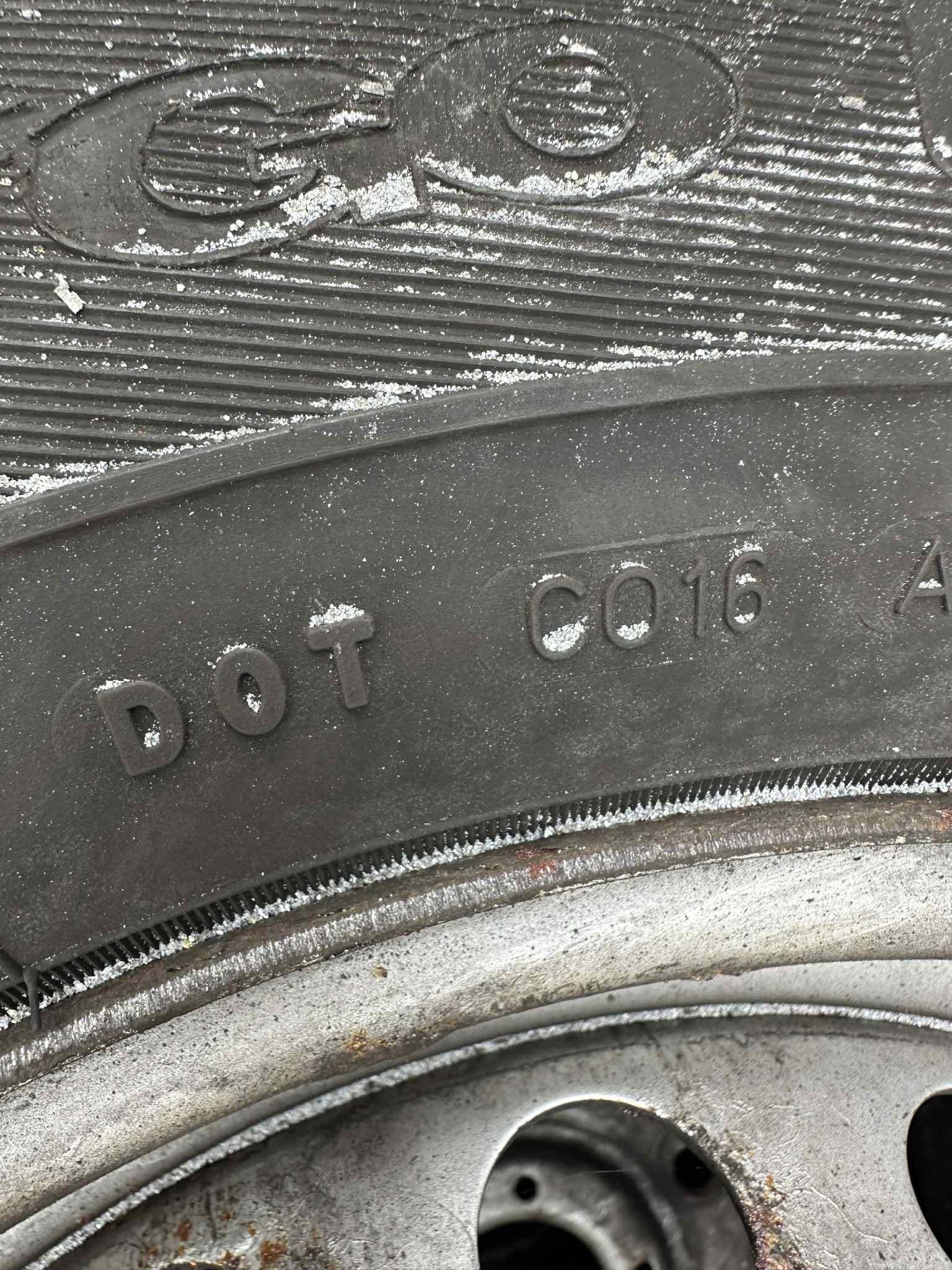 kola zima Ford Transit Custom 215/65/15c