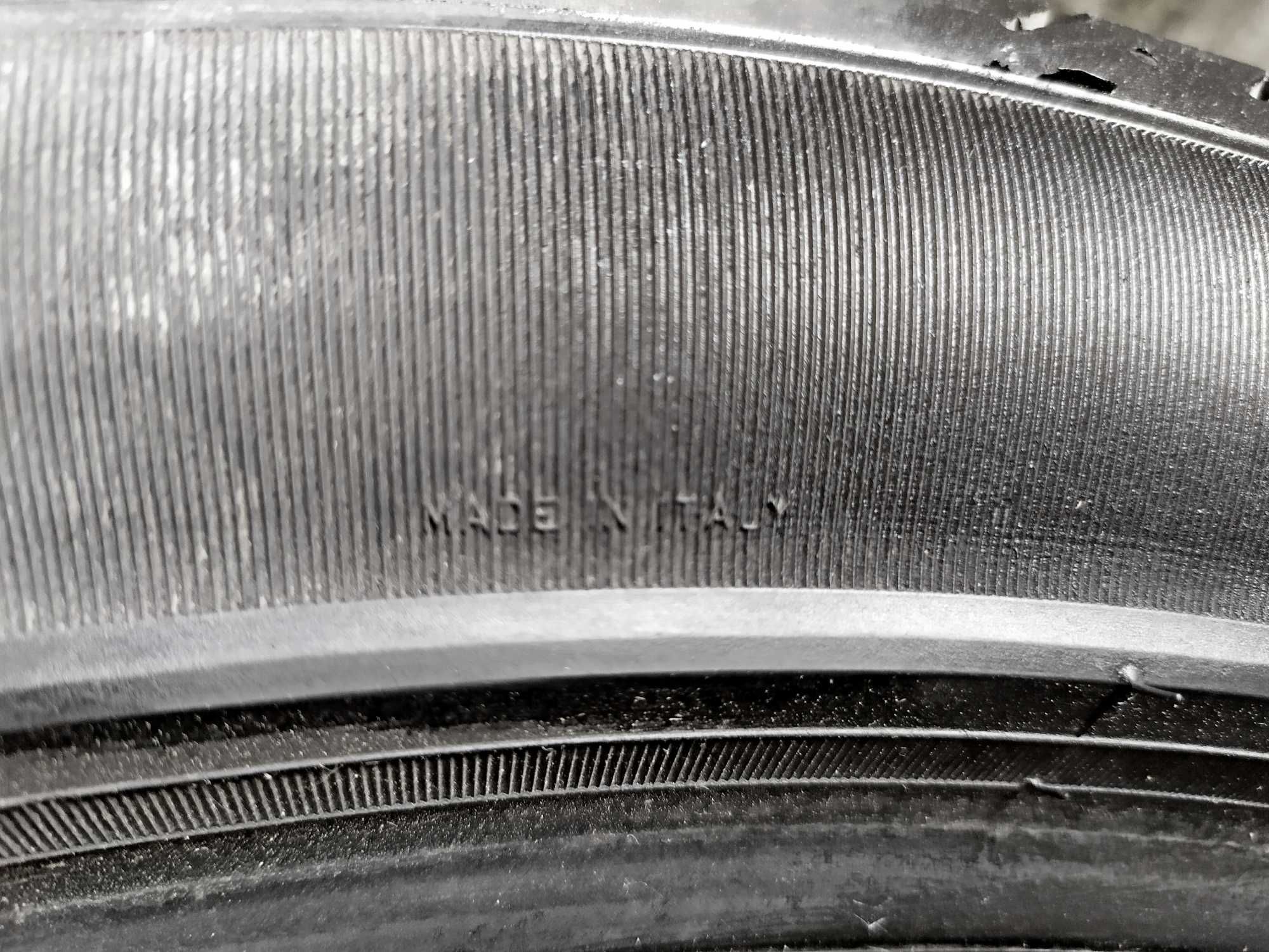 Шини Б/в 295.35.21 пара Pirelli