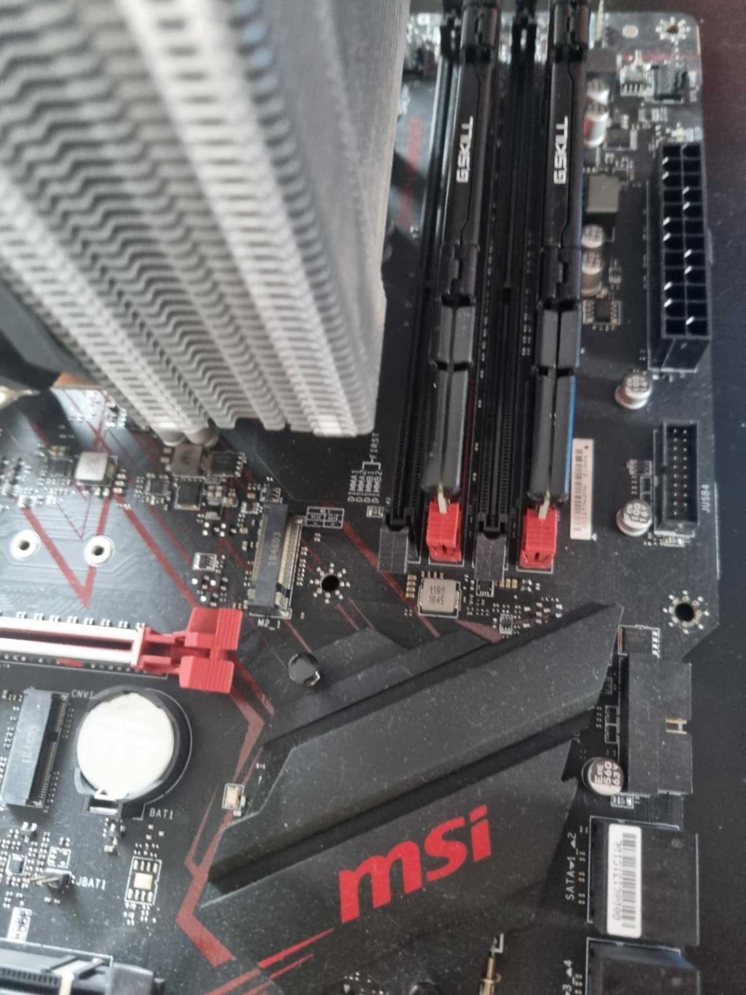 Intel I5 9600K + Płyta główna MSI mpg2390 gaming plus(RAM+Chłodzenie)