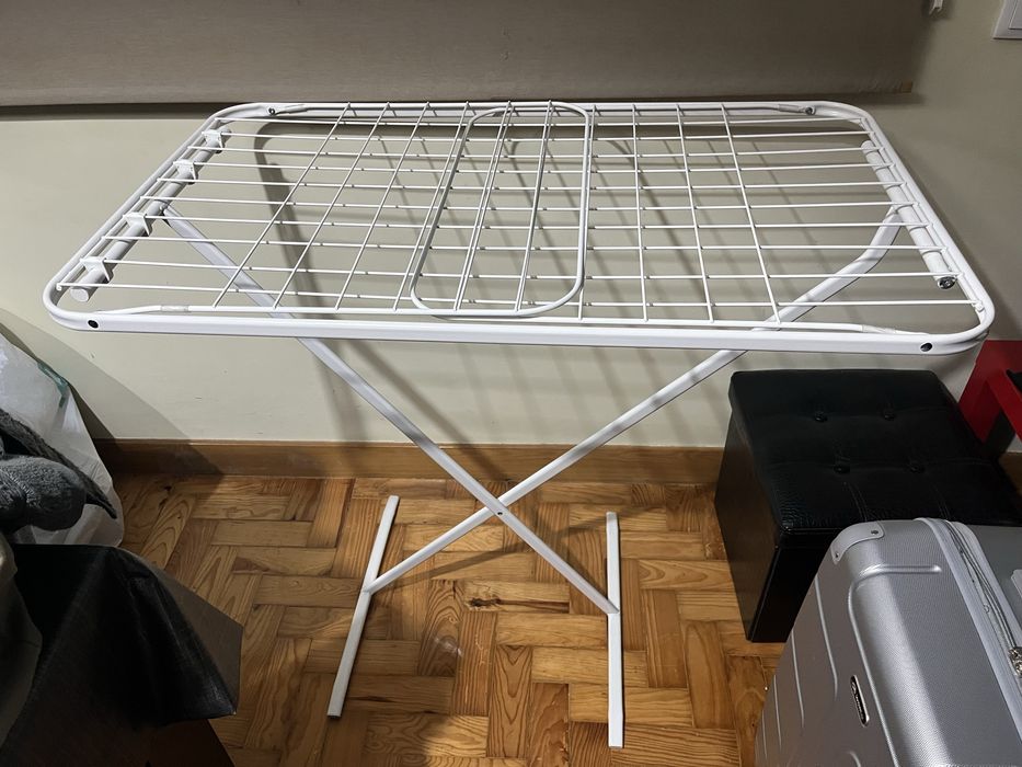 Estendal IKEA em excelente estado