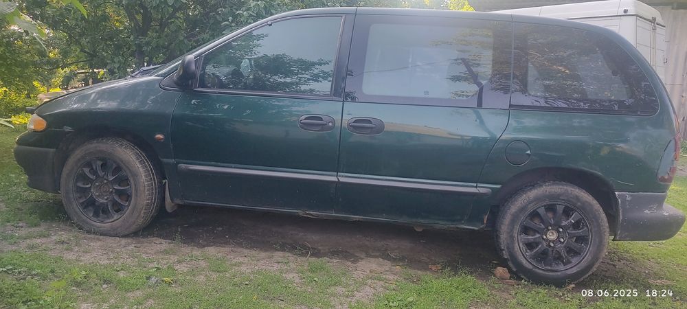 Продам Dodge caravan