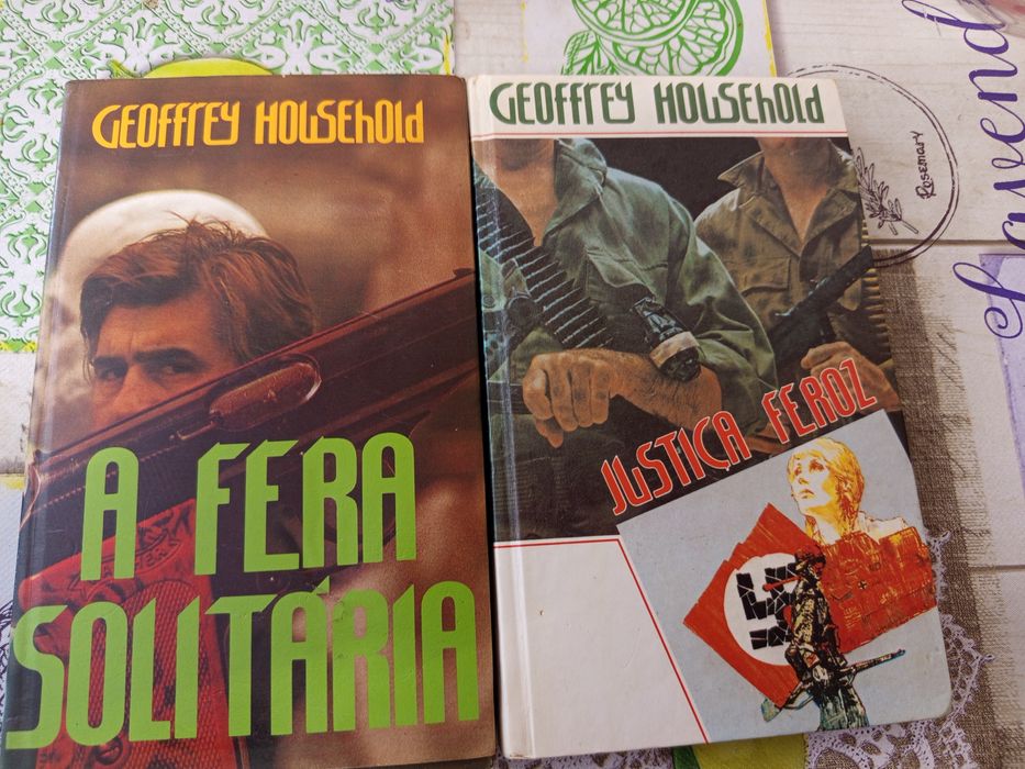 Dois livros de Geoffrey Holsehold