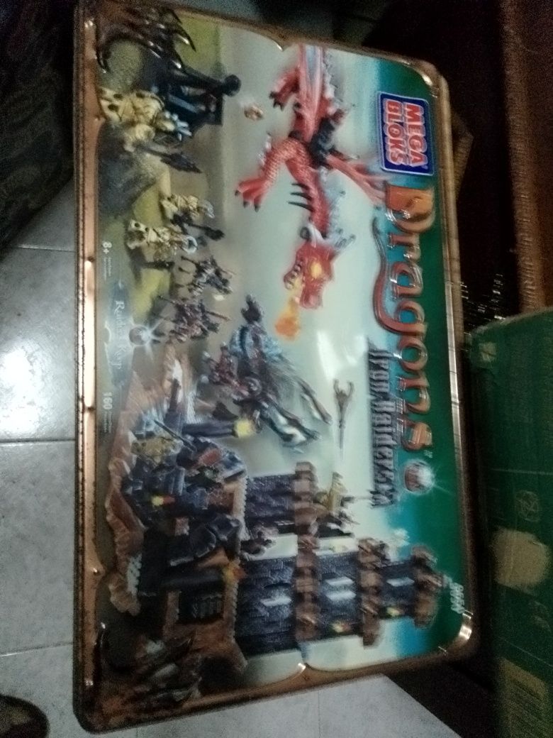 Brinquedo Dragons Mega Blocks para montagem