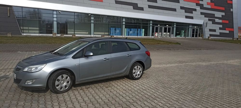 Opel Astra Sprzedam Opla Astrę Sports Tourer Kombi, 1,7 CDTI