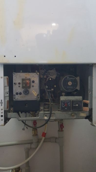 Газовий котел Vaillant ,одноконтурний,парапетний,робочий.