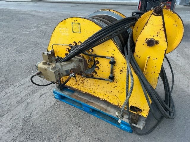BAUER wciągarka hydrauliczna duża
