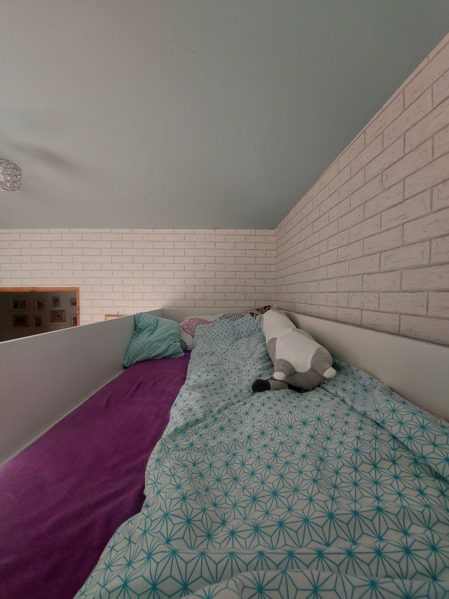 Łóżko piętrowe, biurko, szafki z Ikea model SMASTAD.